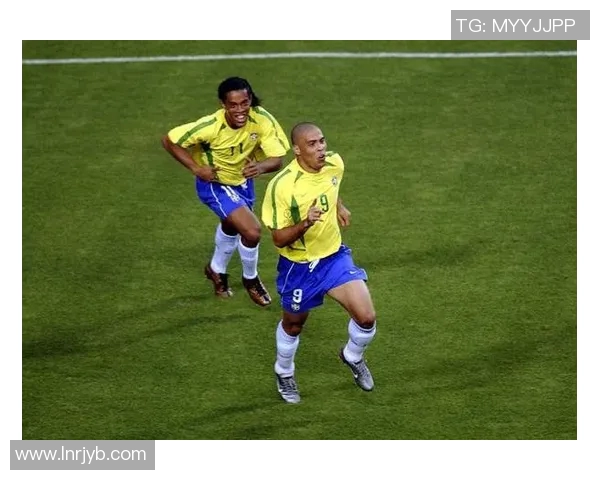 世界杯冠军之路：回顾历届强队如何书写足球传奇与辉煌时刻