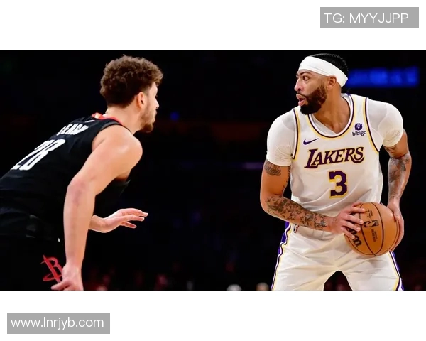 湖人对掘金G4比赛中戴维斯表现出色助球队争取胜利