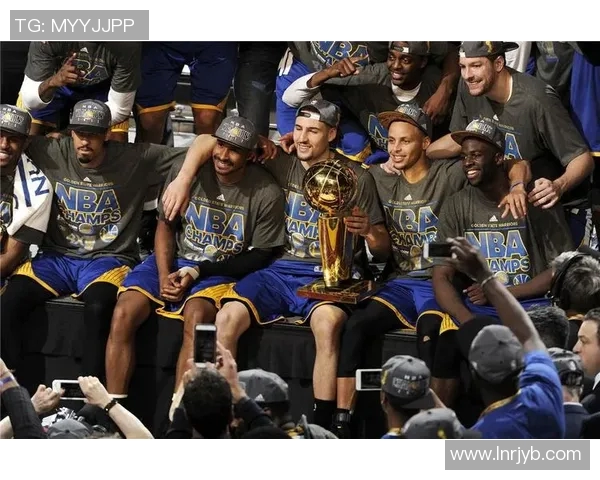 金州勇士重塑王朝之路：从库里到年轻天才的未来崛起