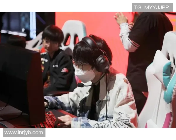 FPX在CSGO技术排行榜中荣获第五名展现强大实力与团队协作